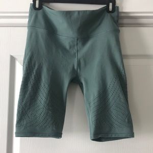 Lululemon Reveal High Rise Shorts